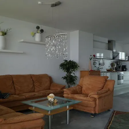 Holiday South Beach Apartment