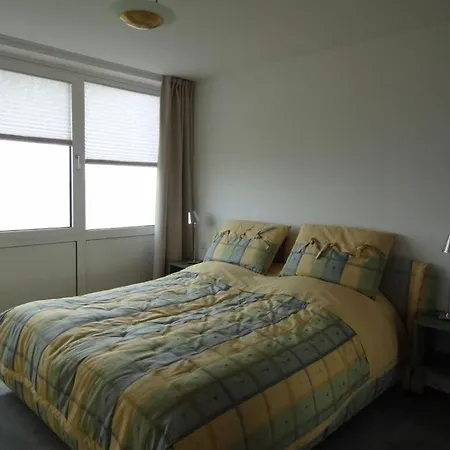 Апартаменты Holiday South Beach *